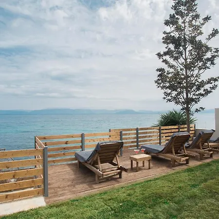 Villa Front Litore