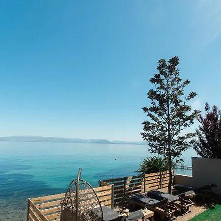 Front Litore Villa